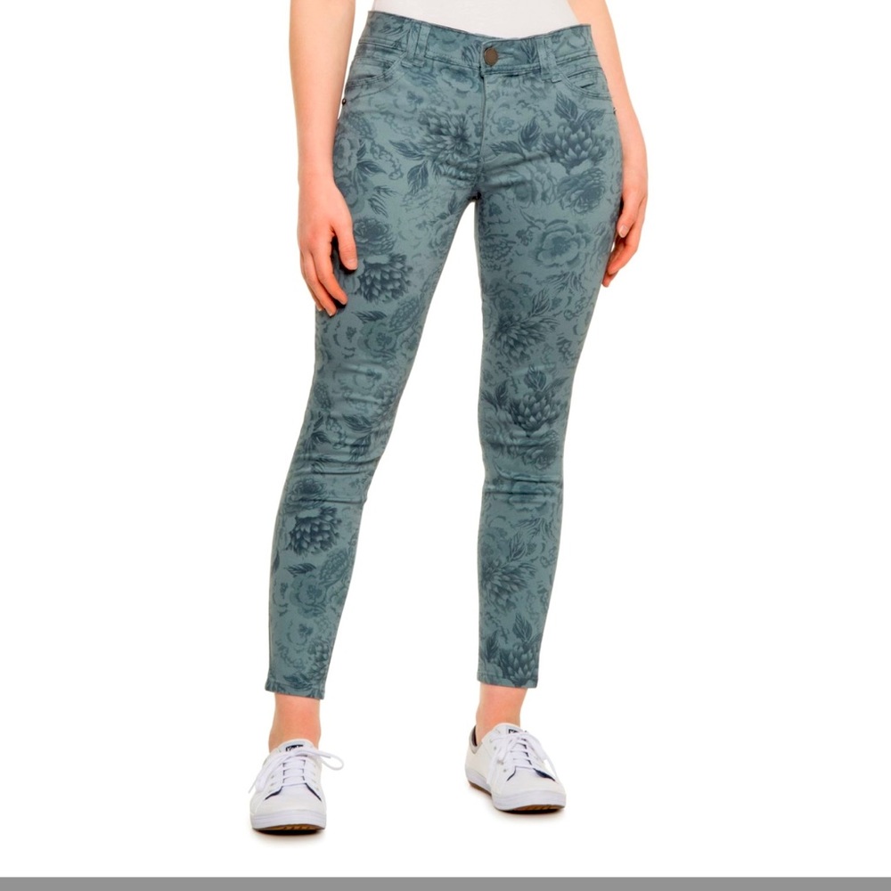 ⭐️⭐️SALE⭐️⭐️DEMOCRACY Cabbage Floral Twill AbTechnology Ankle Jeans